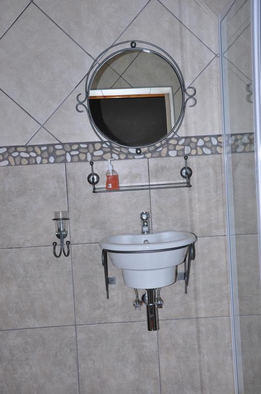 Villiersdorp Berg En Dal Guesthouse מראה חיצוני תמונה