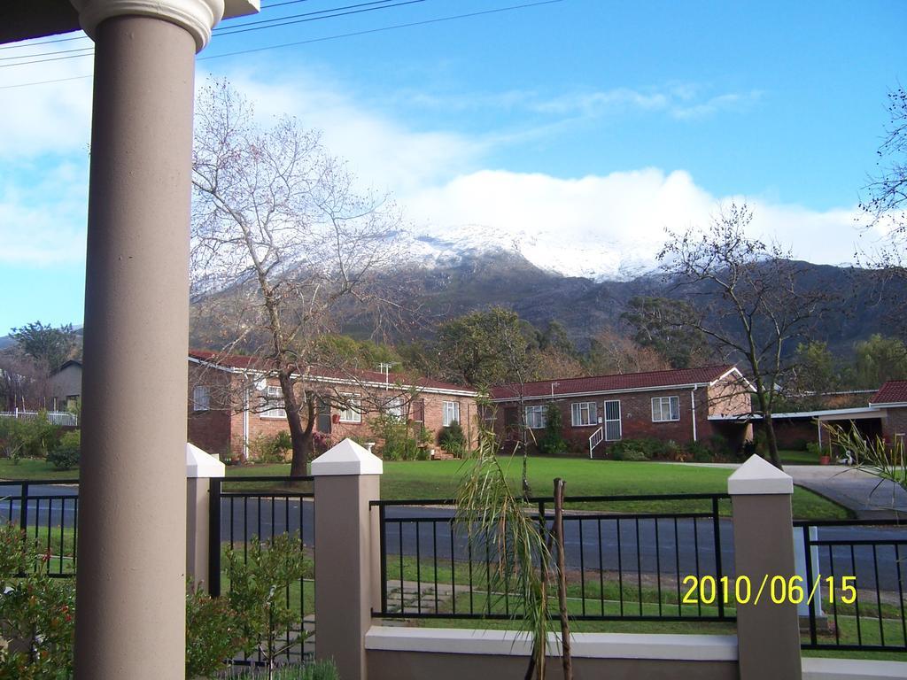Villiersdorp Berg En Dal Guesthouse מראה חיצוני תמונה